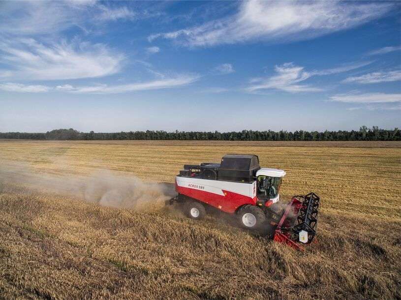 Комбайны ACROS 585 в работе Комбайны ACROS 585 в работе